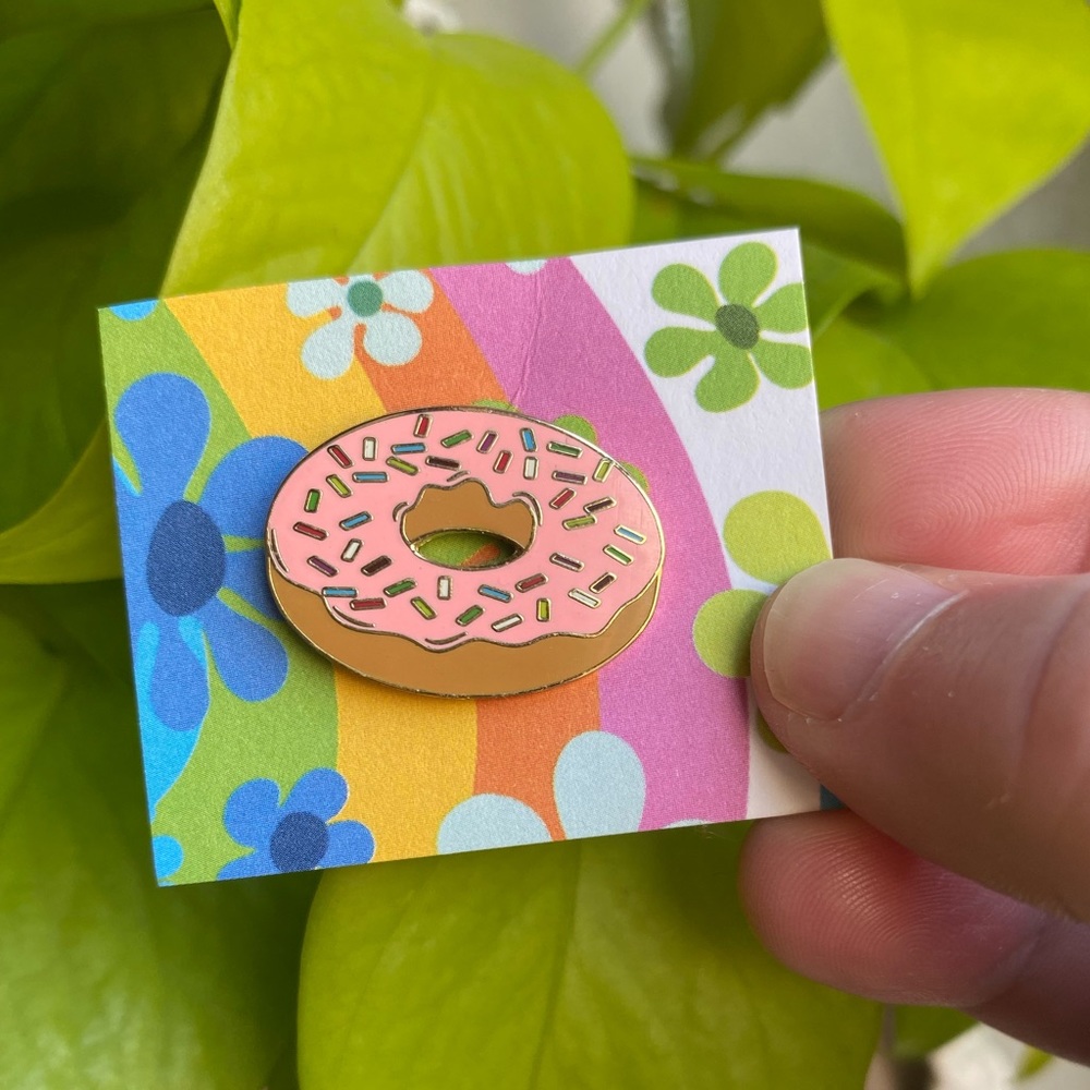 💎Enamel donut pin💎